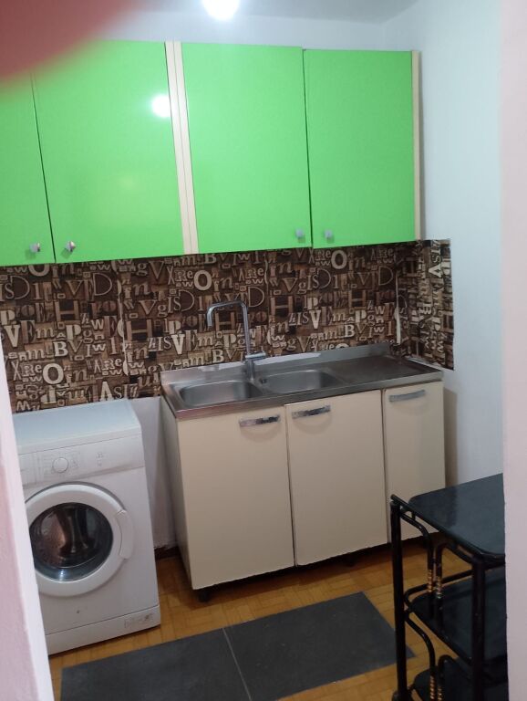 Jepet Me Qera Apartament 1+1+1 Verande