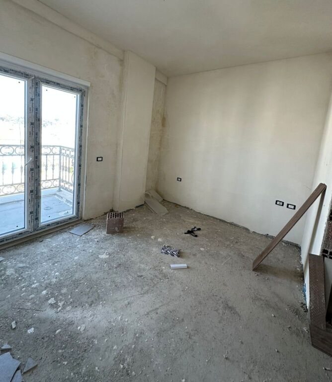 📌 Shitet Apartament 1+1 – Tirana Porta e Re