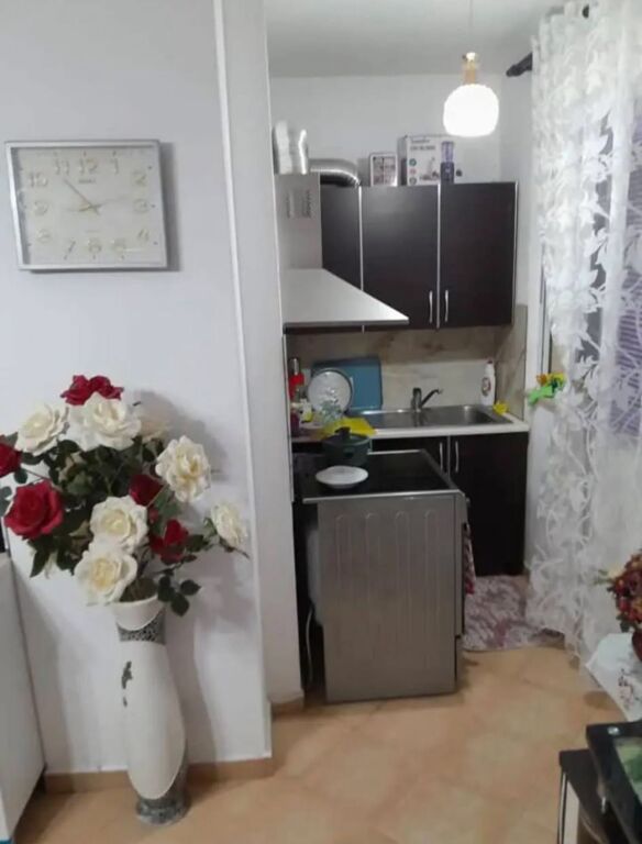 🏡 Shitet Apartament 1+1 – Astir, Rruga Sokrat Miho