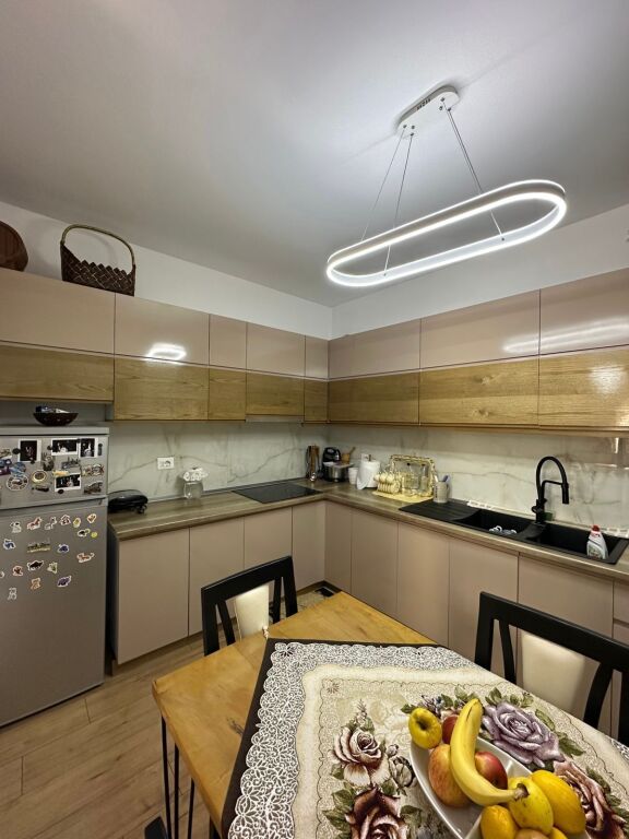 2+1 ne Shitje Shkoze