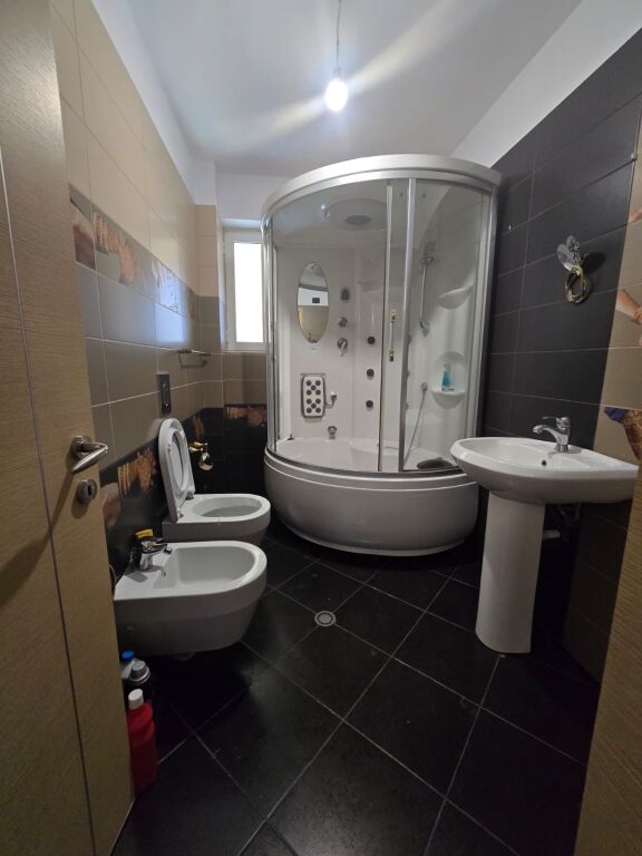 Apartament ne shitje 2+1 te ish Fusha aviacionit