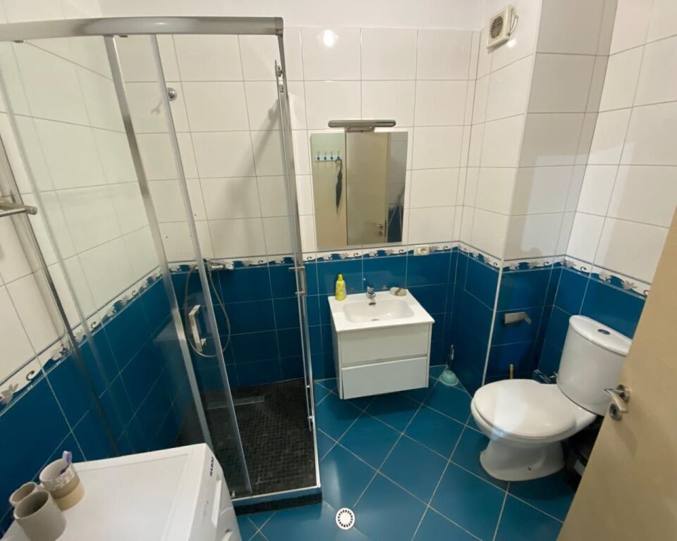 Jepet Apartament me qera ne Qender