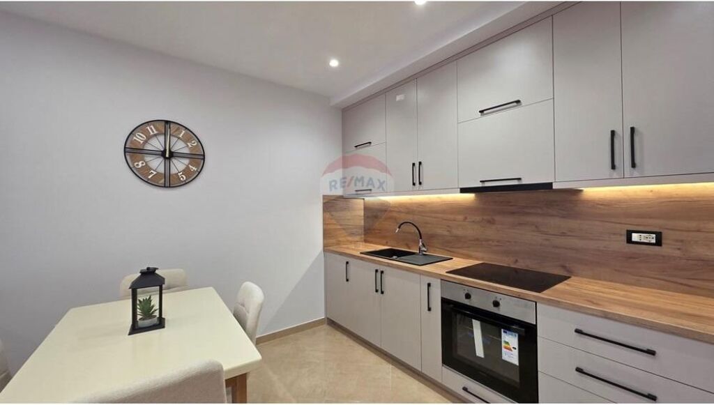 🌊 Apartament Elegant 1+1 për Shitje – Ujë i Ftohtë, Konomajt