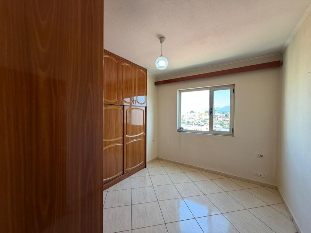 2+1 apartment for sale in Selite.