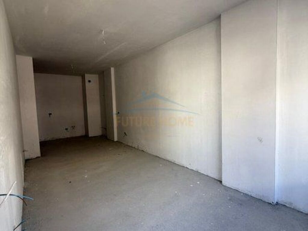 Shitet , Apartament 1+1 , Paskuqan