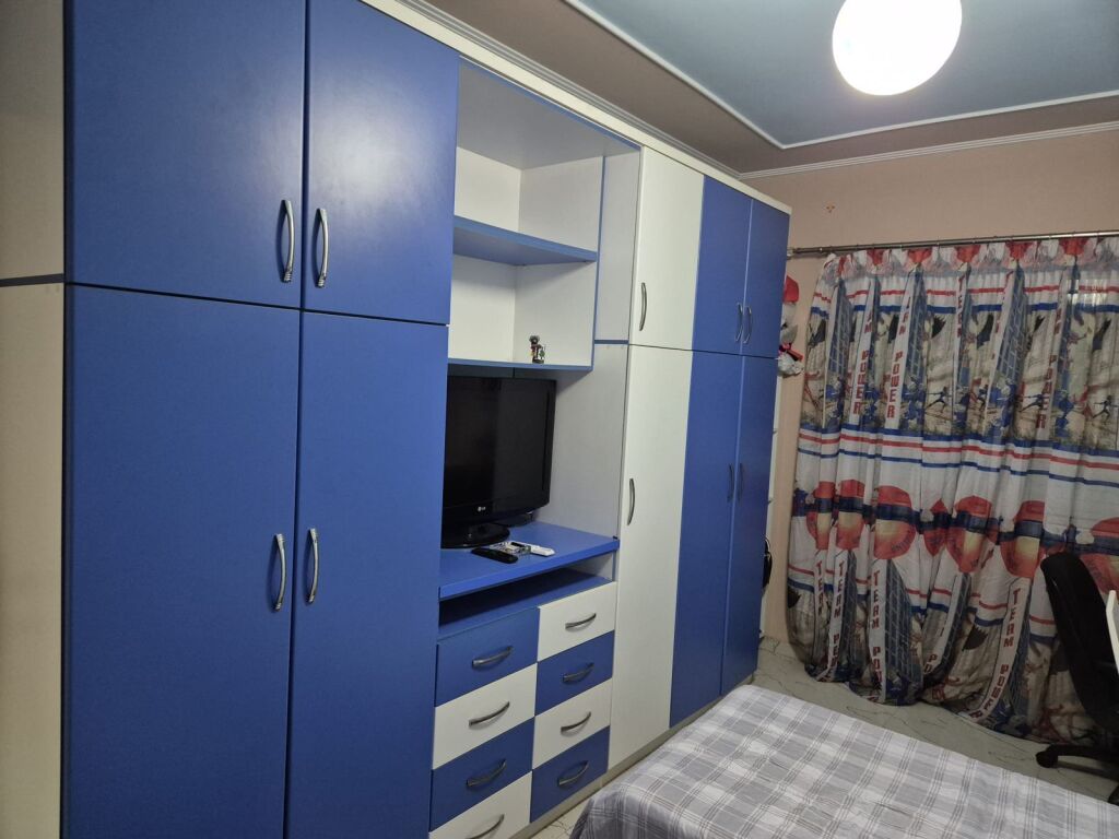 Affittasi appartamento arredato 2+1 presso l'ex mercato elettrico