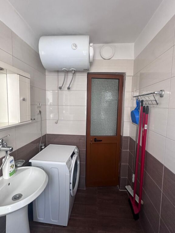 Jepet me qira apartament 1+1 pranë Shkollës së Baletit, Tiranë