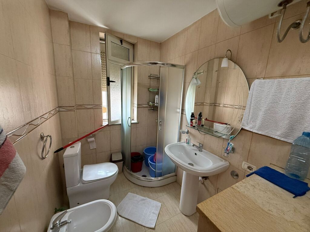 Apartament 2+1 ne shitje , Rruga e Kavajes