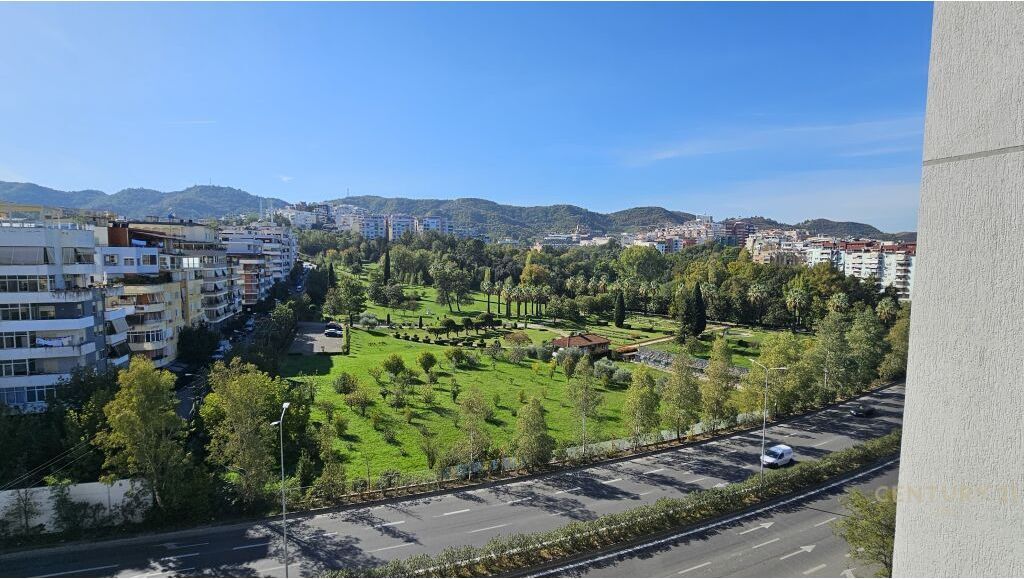 🏢 Super Ambient 422 m^2 te Kopshti Botanik – Ideale për Biznesin Tuaj! 🌟