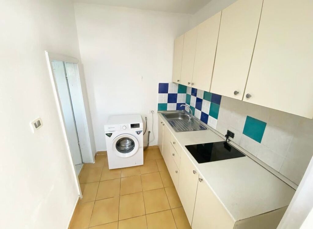 🏡 Jepet me qera apartament 1+1 mbi Tregun Elektrik, Tiranë