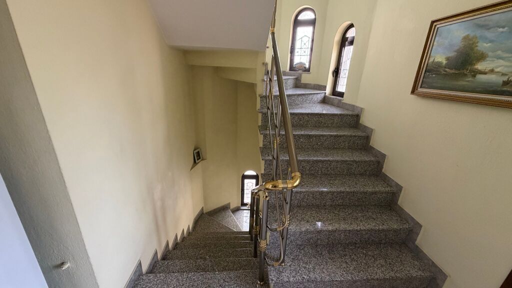 Shitet Vile 3-kateshe , Don Bosko