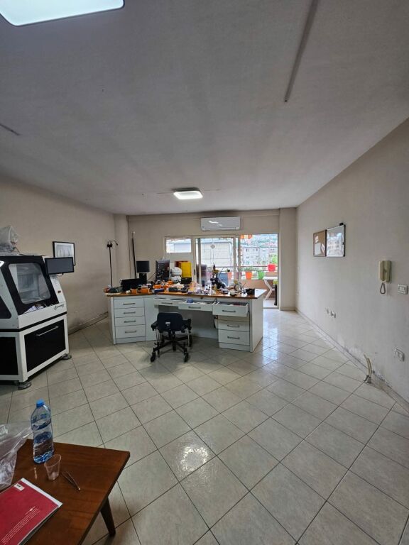 🏠 SHITET APARTAMENT 102.5 m² – PALLATI ME SHIGJETA