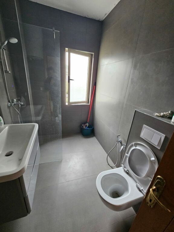 🏠 SHITET APARTAMENT 102.5 m² – PALLATI ME SHIGJETA