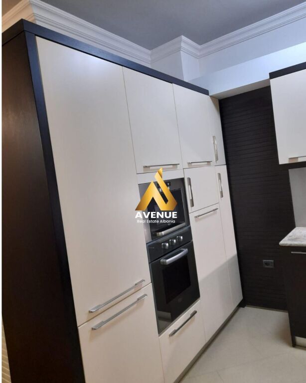 APARTAMENT ME QERA – Tek Vilat Gjermane, Tiranë