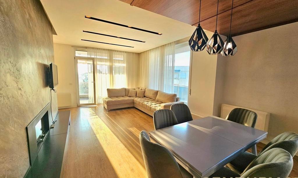 Apartament 3+1+2 + 🅿️ prane Kopshtit Botanik