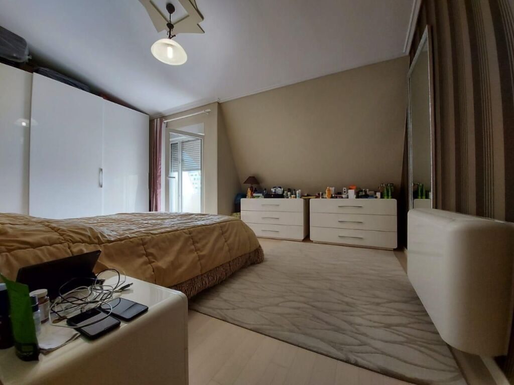 📣 AFFITTO Appartamento 3+1 Con 2 Bagni E 2 Posti Auto 📍 Fresk, Via Teleferiku ✨   🏢 Nuova Costruzione (Con Ascensore)  📐 Superficie Totale 150 m2  🛋️ Arredato Con Condizioni Moderne   💶 Prezzo 700 Euro