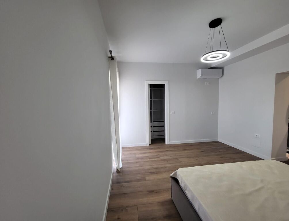 Jepet me qera apartament 1+1+1 Kuzhine e vecante +2 Tualete+ Ballkon- pjese e nje vile perballe Delijorgjit