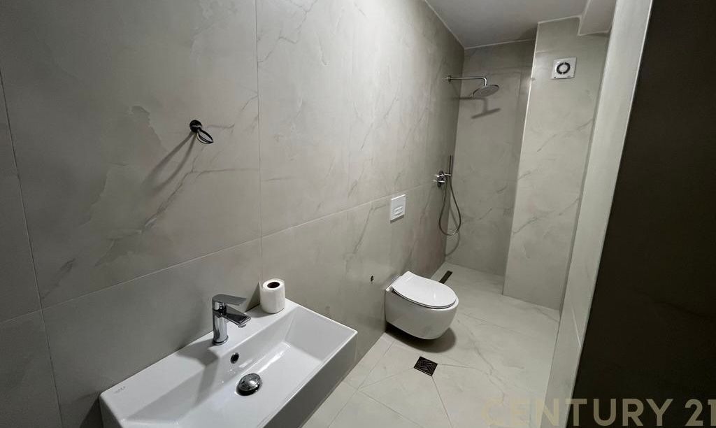 Vile per qira, ABA Rezidence, prane Liqenit te Farkes