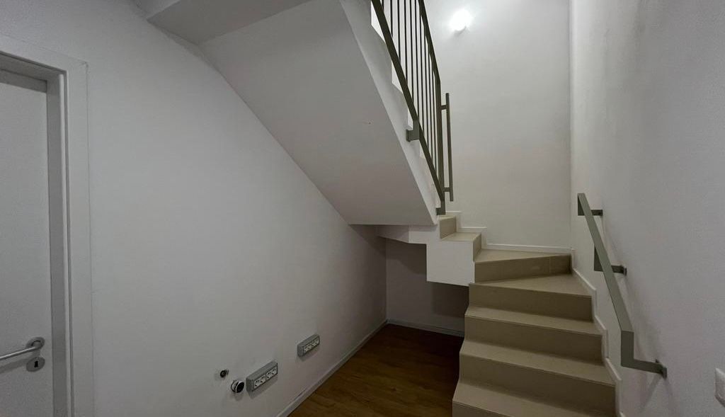 Vile per qira, ABA Rezidence, prane Liqenit te Farkes