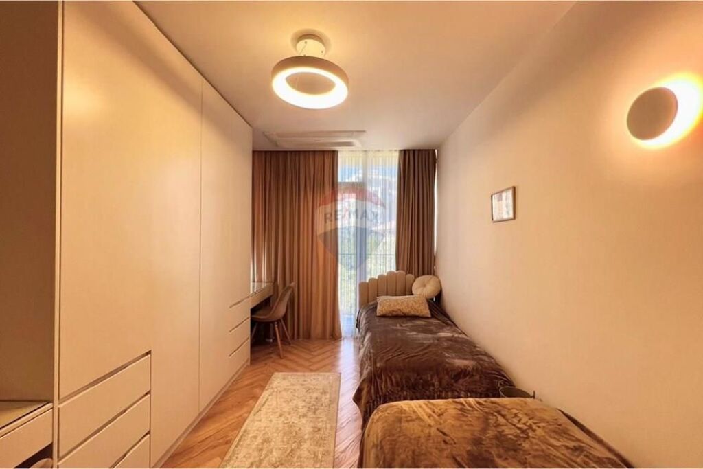 Appartamento 3+1+2 in vendita a Lake View!