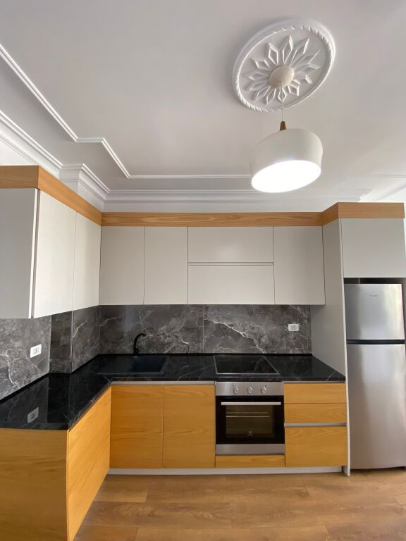 Vlora | Acqua Fredda. Affitto a lungo termine, appartamento 1+1 con vista mare.