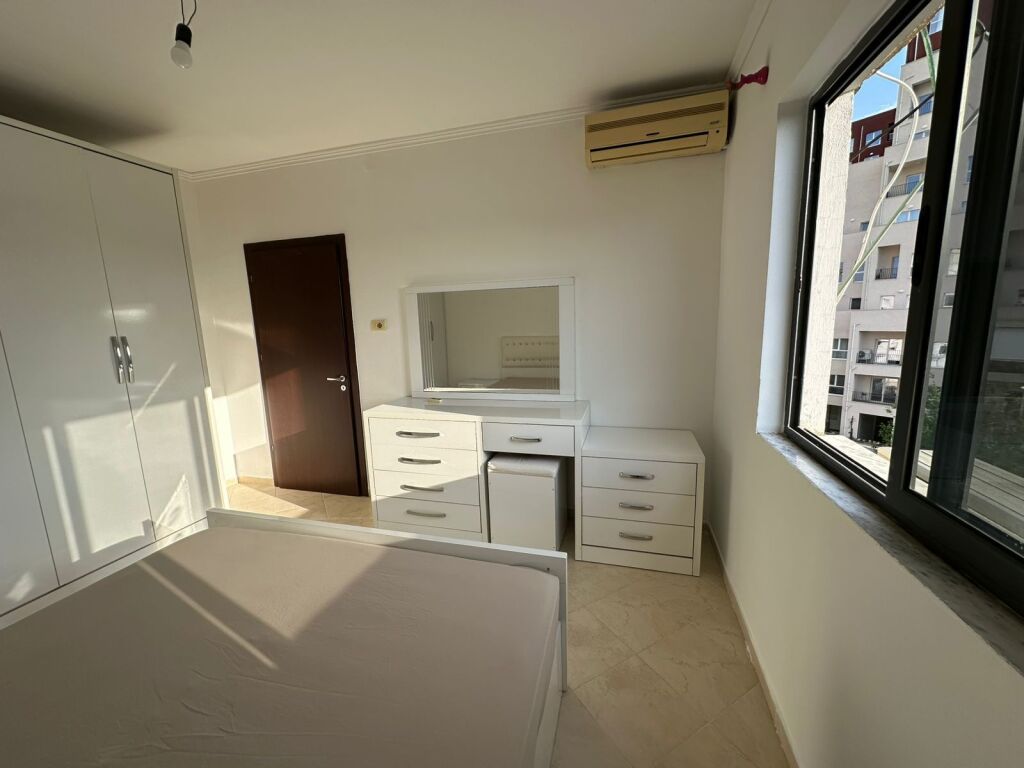 (COMMISSION 0) 40,000 lek/month Apartment for rent 1+1+Balcony+1 kitchen room  Laprake