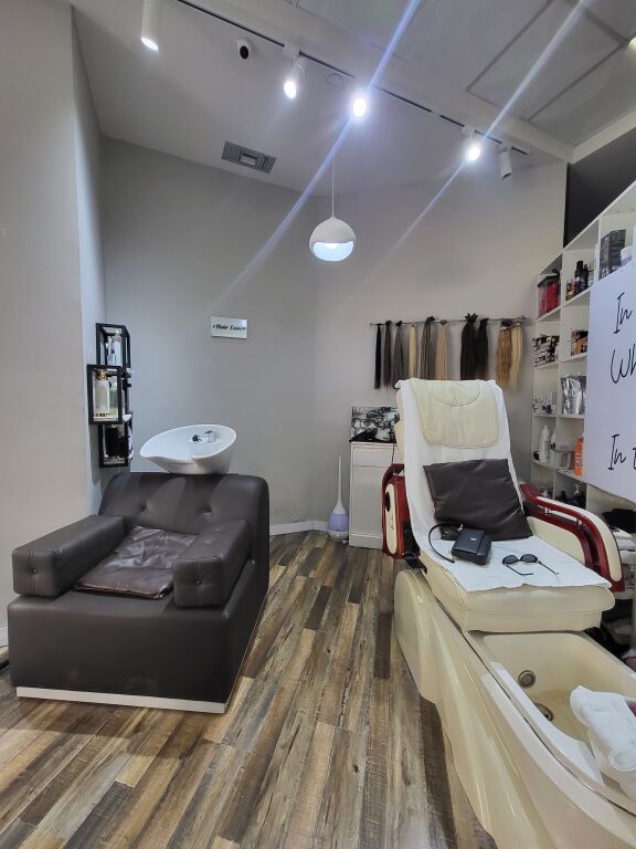 Ambjent komercial per shitje te Rruga e Barrikadave