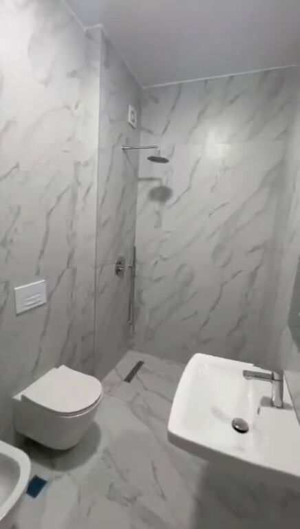 Apartament 1+1 Ne Shitje, Ali Dem