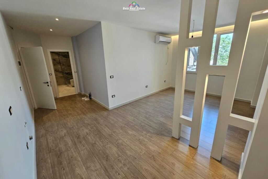 Garsioniere Ne Shitje Tek Zogu I Zi (ID BSHG36) Tirane