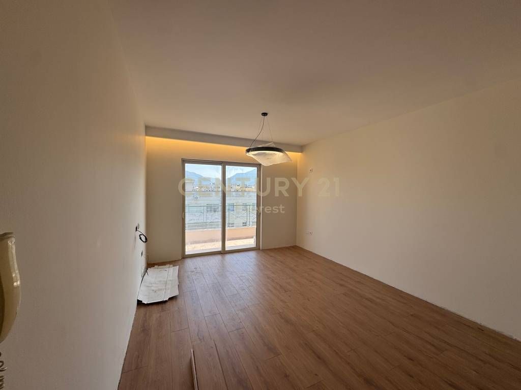 Apartament 2+1+2 per shitje ne Astir