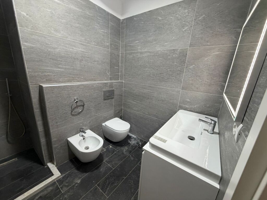 Jepet Apartament me qera