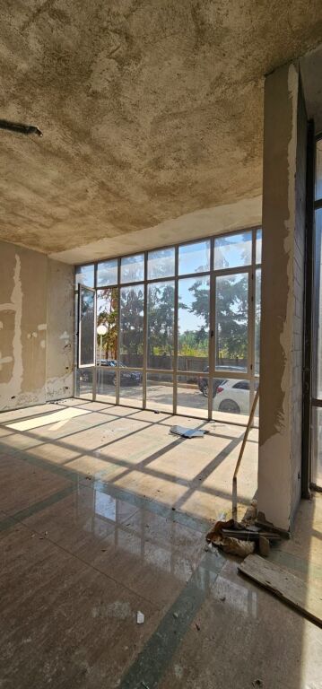 SHITET DYQAN PLAZH DURRES RRUGA E FRIGORIFERIT KOMPLEKT PRIVAT