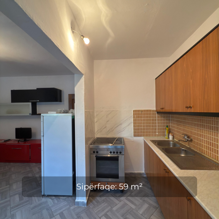 Shitet Apartament 1+1