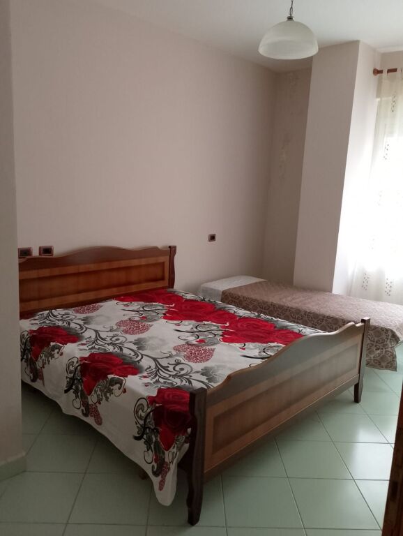 VENDESI APPARTAMENTO 1+1 SPIAGGIA DURRES