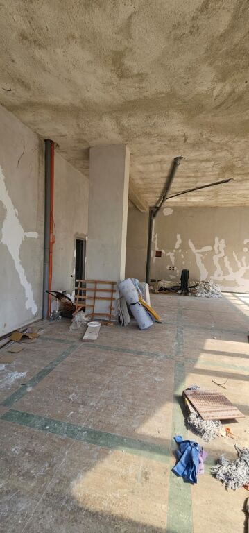 SHITET DYQAN PLAZH DURRES RRUGA E FRIGORIFERIT KOMPLEKT PRIVAT