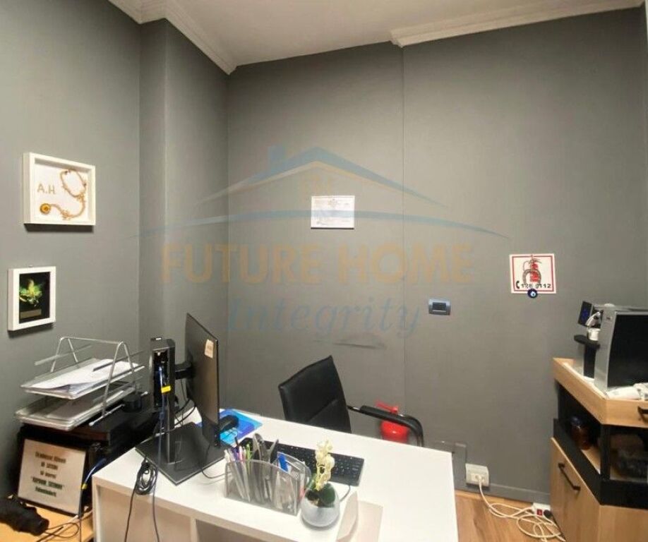 Affitto, Locale Commerciale, Myslym Shyri, Tirana.