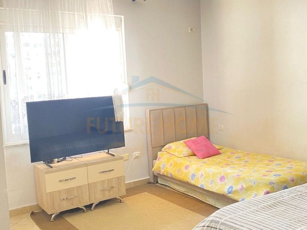 Shitet, Apartament 2+1 + Verandë, Unaza e Re