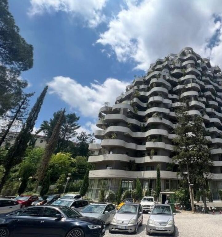 SHESIM APARTAMENT (ZYRA)