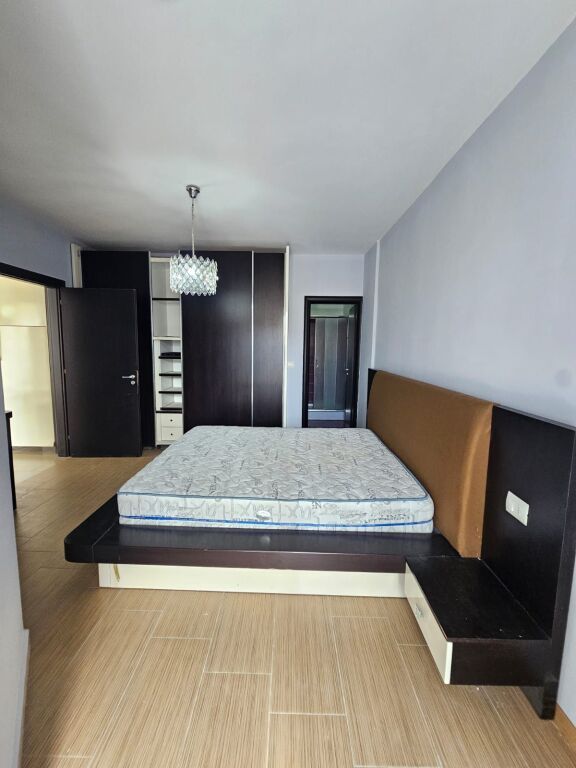 SHITET APARTAMENT 2+1+2 NË DURRËS