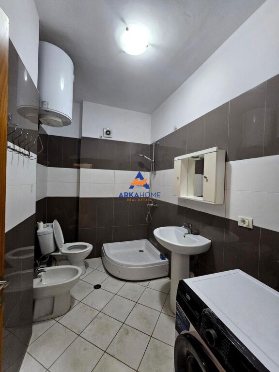 JEPET ME QERA APARTAMENT 2+1 "YZBERISHT, KOMPLEKSI MOLLA, NGJITUR ME ECO MARKET / SIPËR BAR LUIS" 50000 LEKE