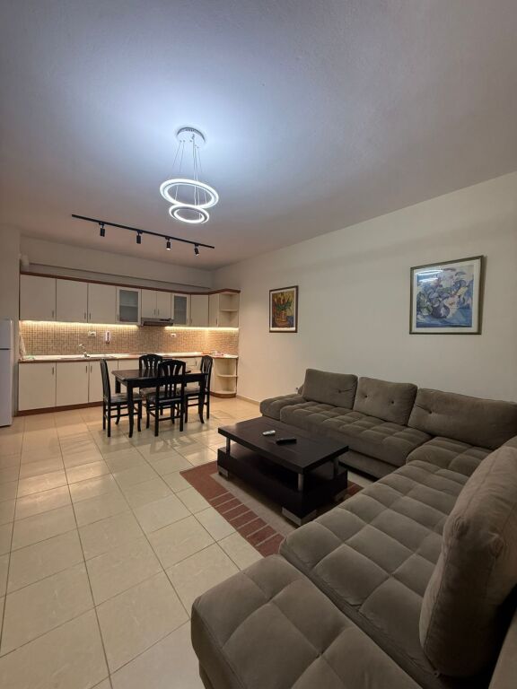 🏡 Appartamento 1+1 in Affitto – Centro, Via delle Barricate