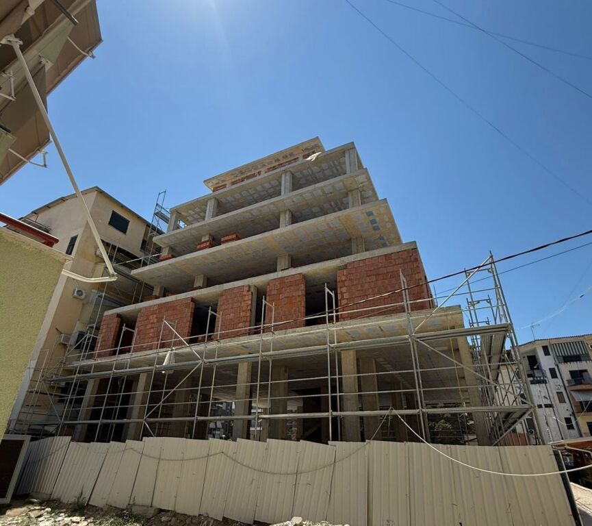 SHITET APARTAMENT 1+1 GOLEM PRAN BONITA 2 SHUM PRAN DETIT