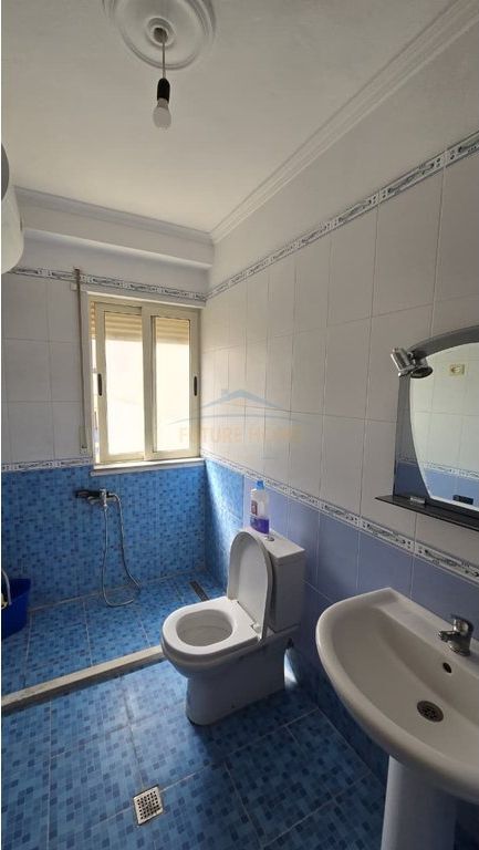 Qera , Apartament 3+1+2 , Misto Mame , Yzberisht