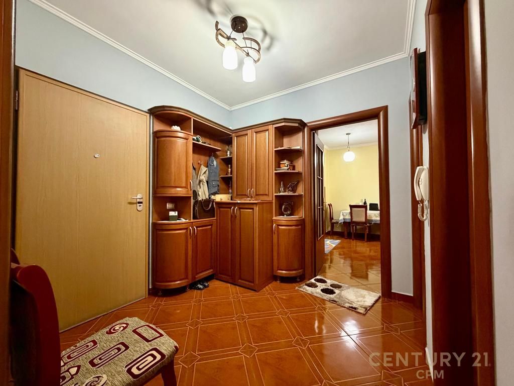 APARTAMT 2+1 FOR SALE AT THE PARIS COMMUNE!