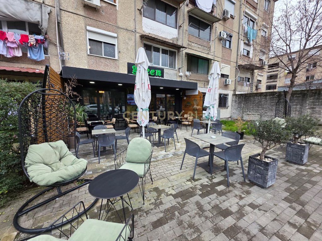 JEPET ME QIRA BAR/KAFE TEK TV KLAN! 800 €