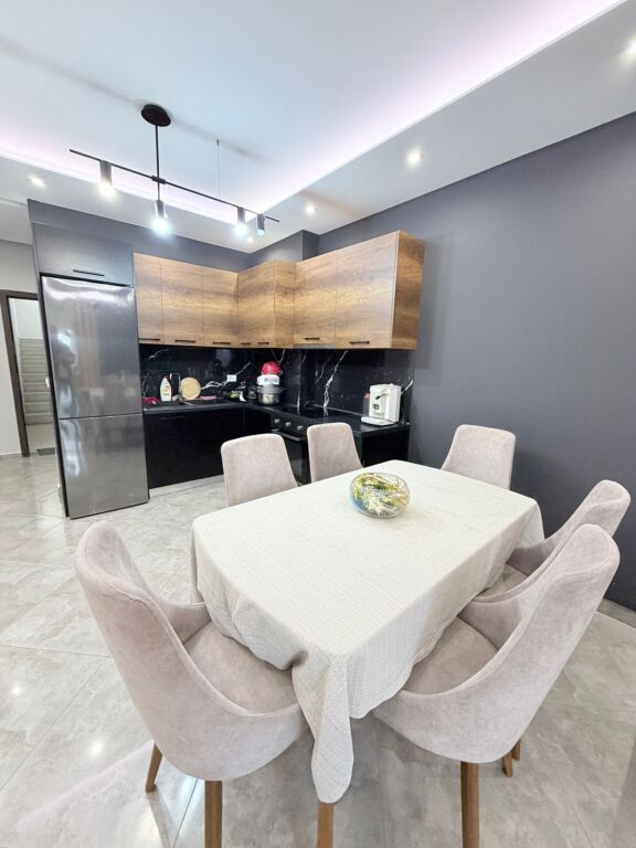 SHITET APARTAMENT 2+1 SPITALLE,DURRES