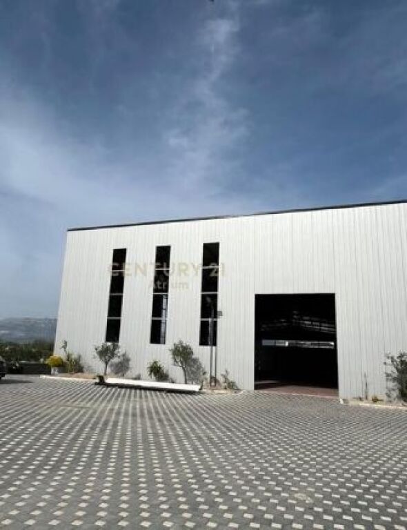 Kapanon Industrial+Oborr Funksional për Qera