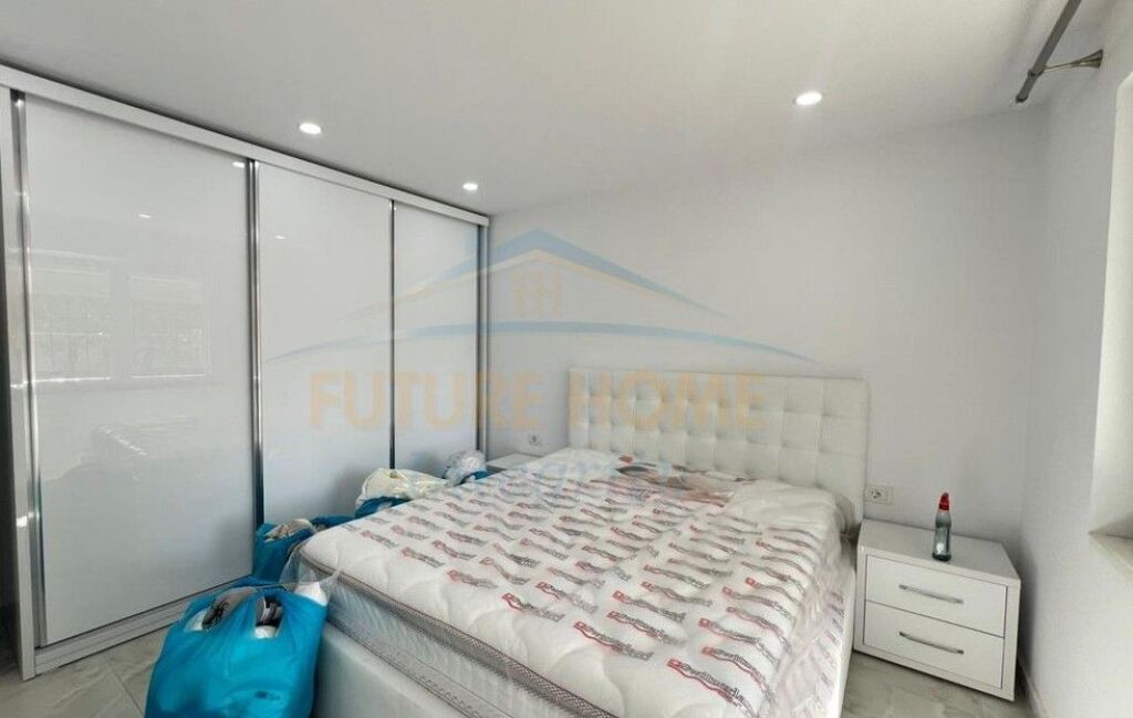 Qera, Apartament 2+1, Oxhaku, Tiranë.