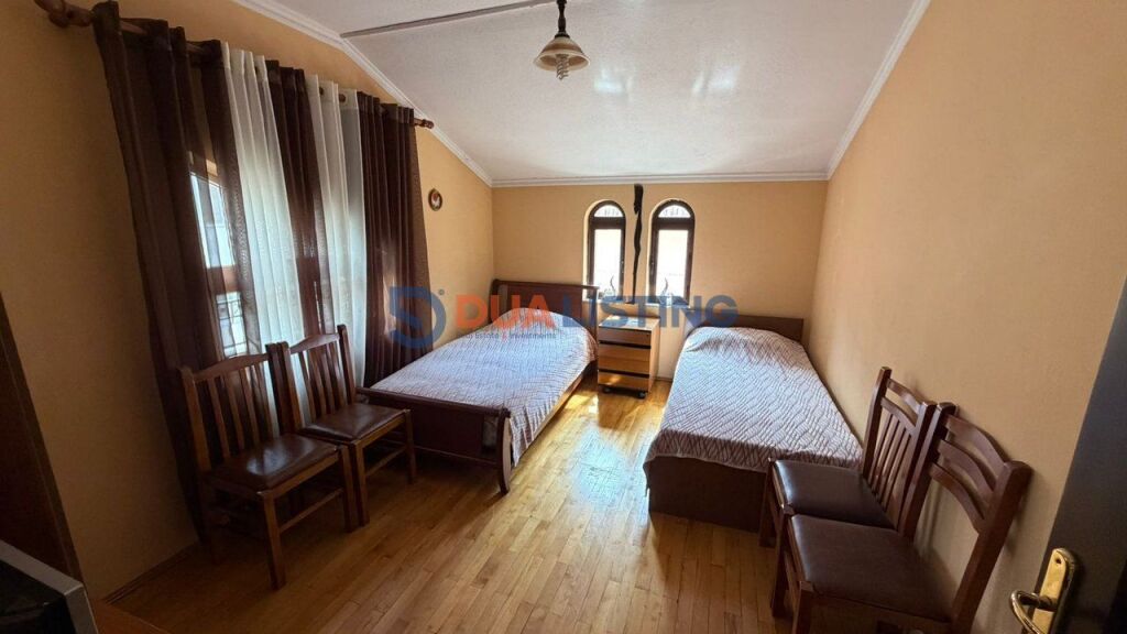 Shitet Vile 3-kateshe ,  ne Don Bosko!
