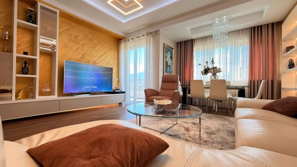 In vendita, appartamento 2+1+2 vicino al Lago Secco.